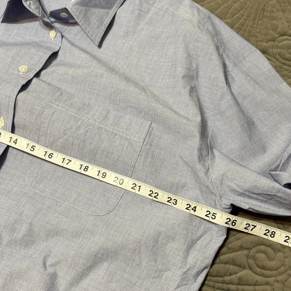 Banana Republic Men's Light Blue Oxford Button-Down Shirt - Picture 9 of 10